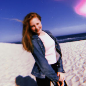 Meet your Posher, Maya